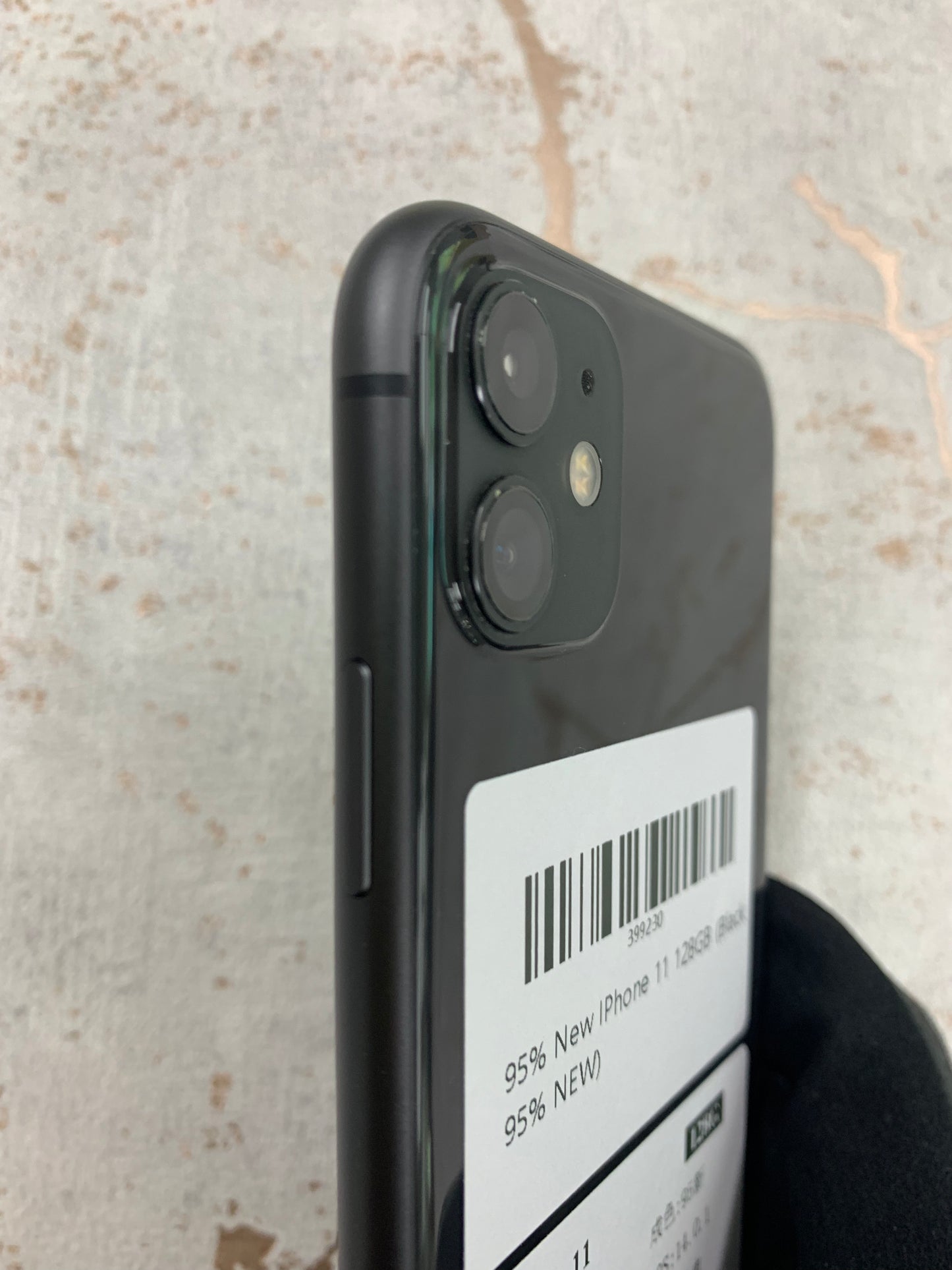 Pre-Owned IPhone 11 128GB Black | A+ (95% NEW)