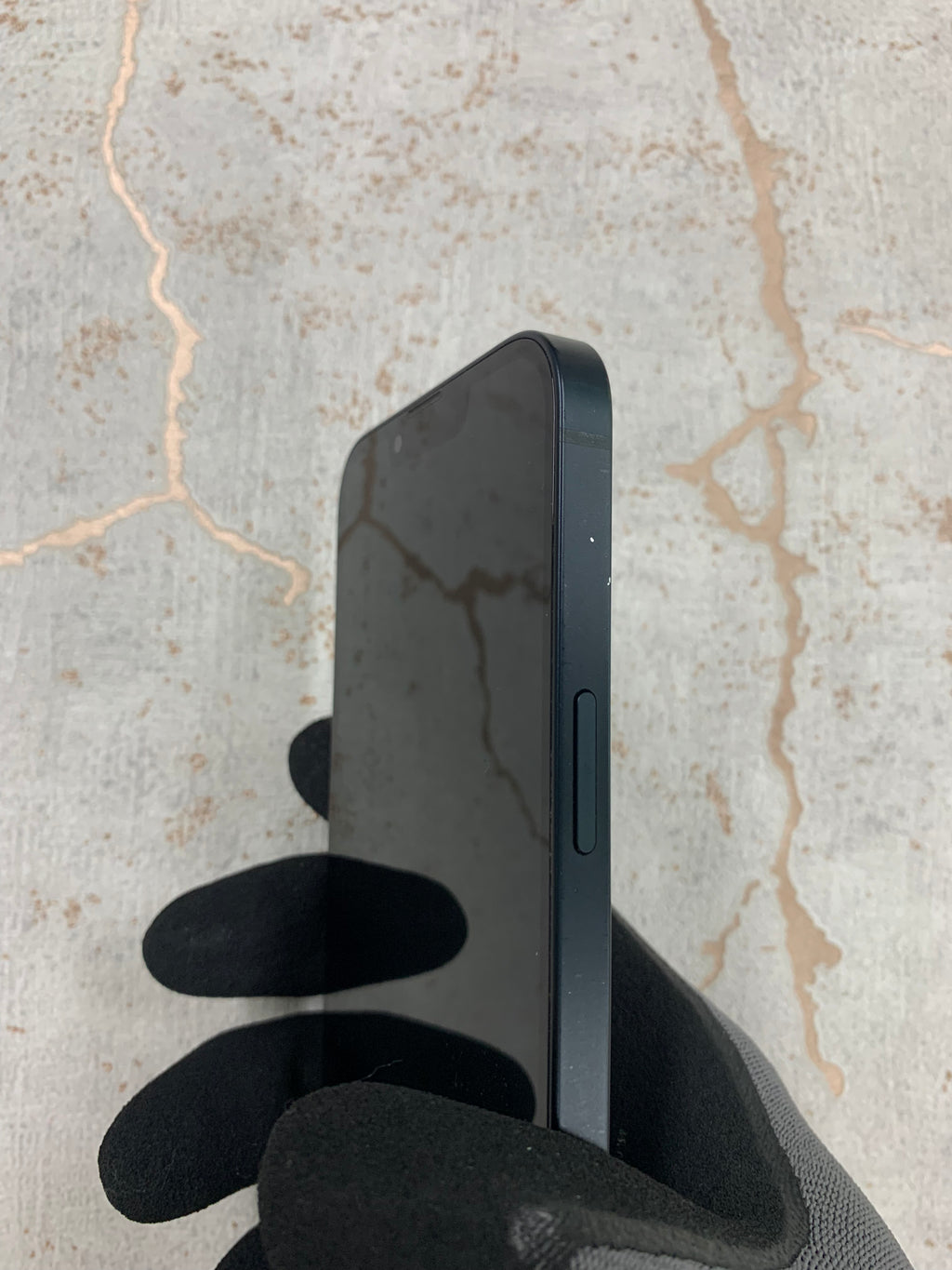 Pre-Owned iPhone 13 128GB Black | A+ (95% New)