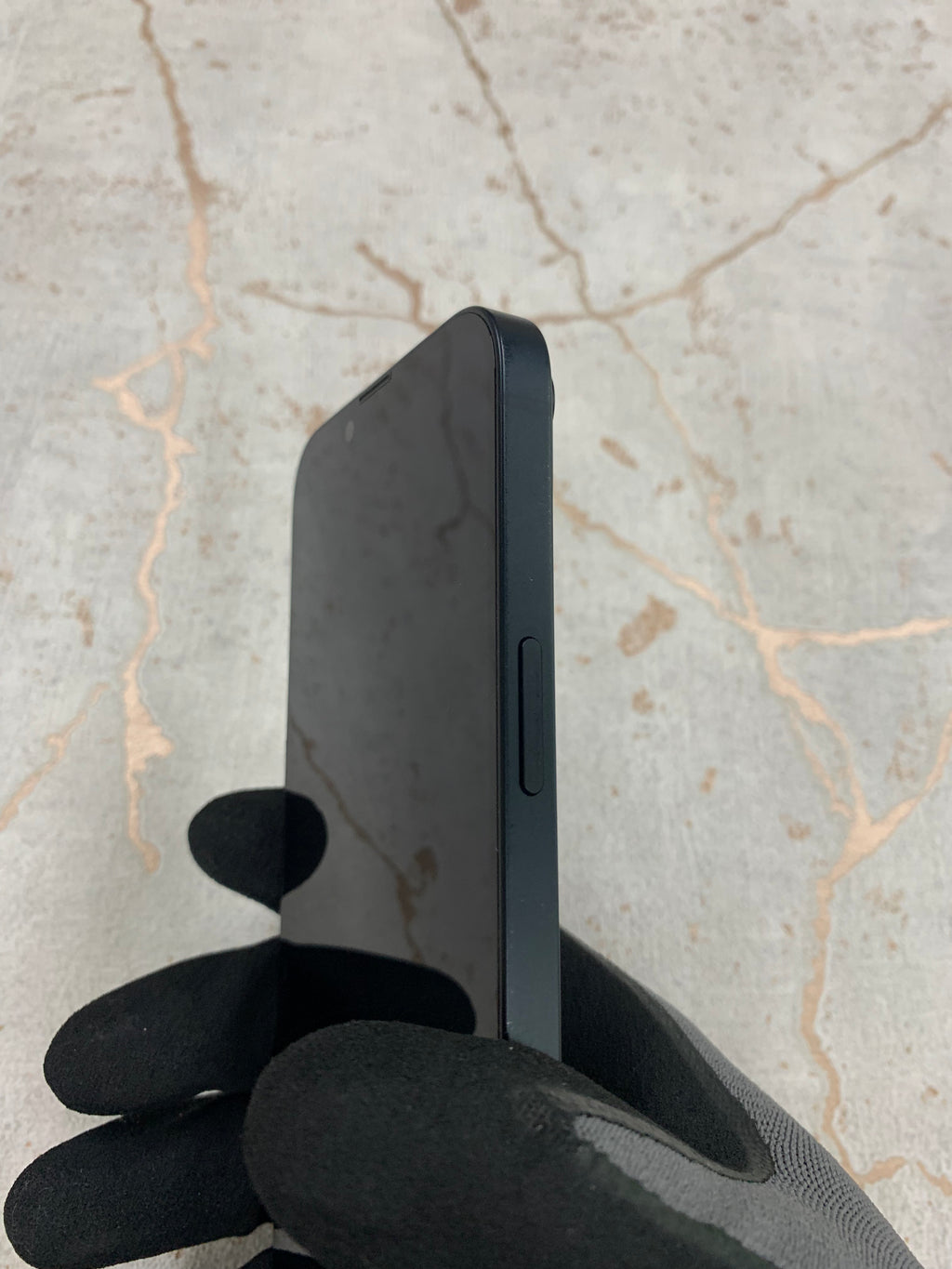 Pre-Owned iPhone 14 128GB Black | A+ (95% New)
